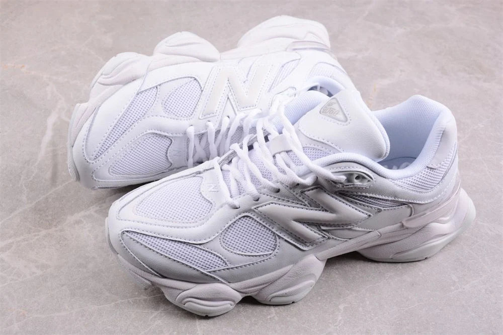 NEW BALANCE 9060 TRIPLE WHITE Play foot