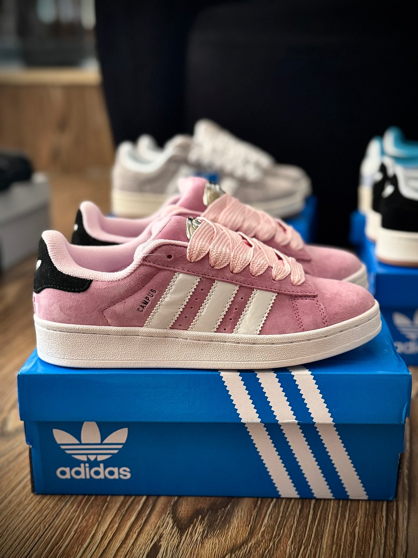 Adidas campus semelle rose hotsell