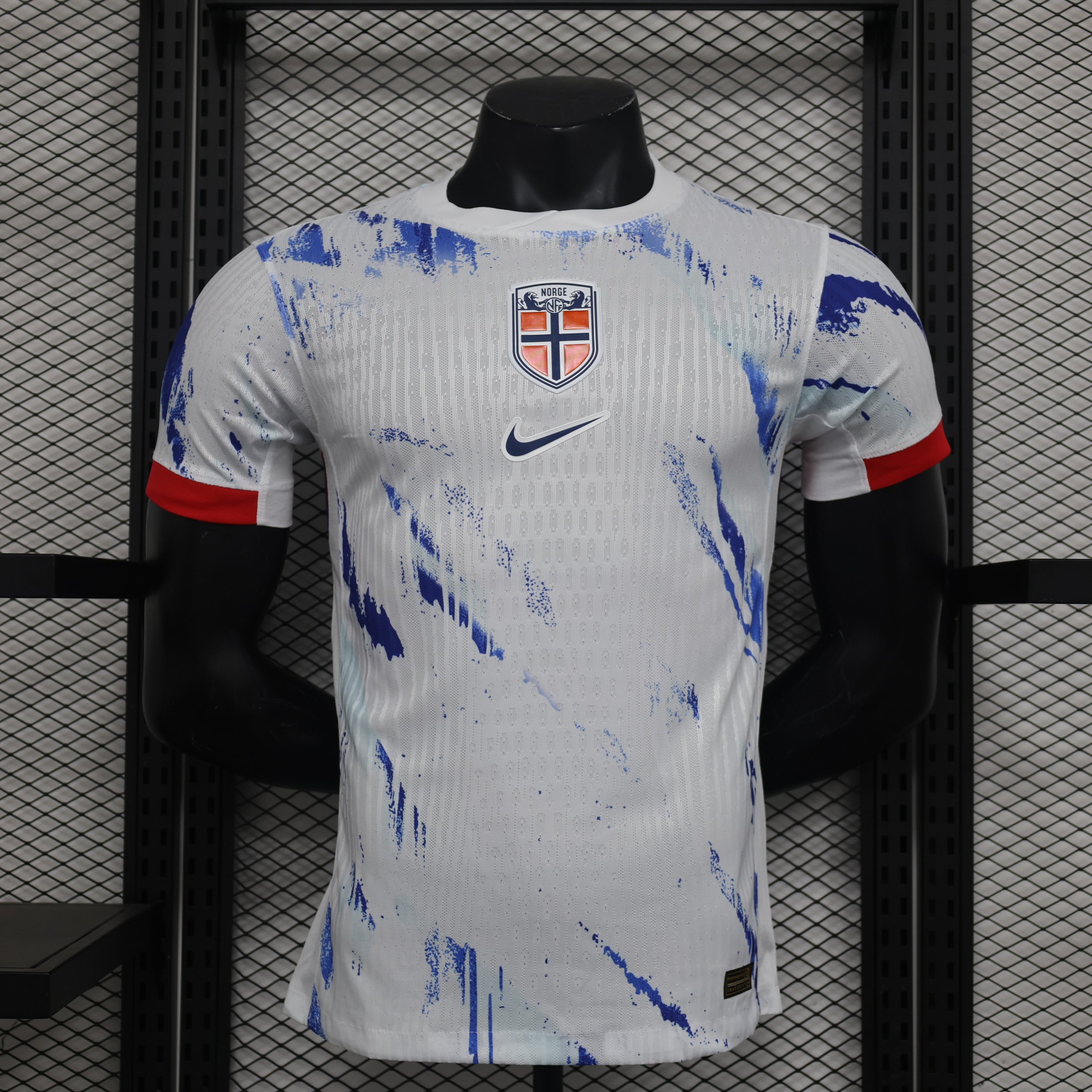 Maillot De Foot Kabelvåg Idrettslag 1894 (Norvège) - TORARINN 12 - Taille S - Porté En Match - Umbro