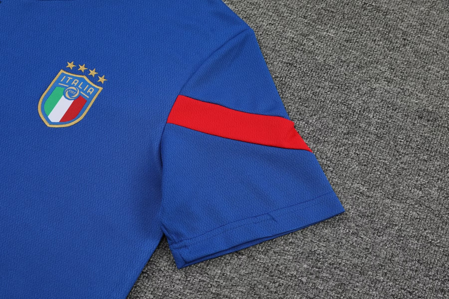 Kit Italie/Italy training bleu 2023/24