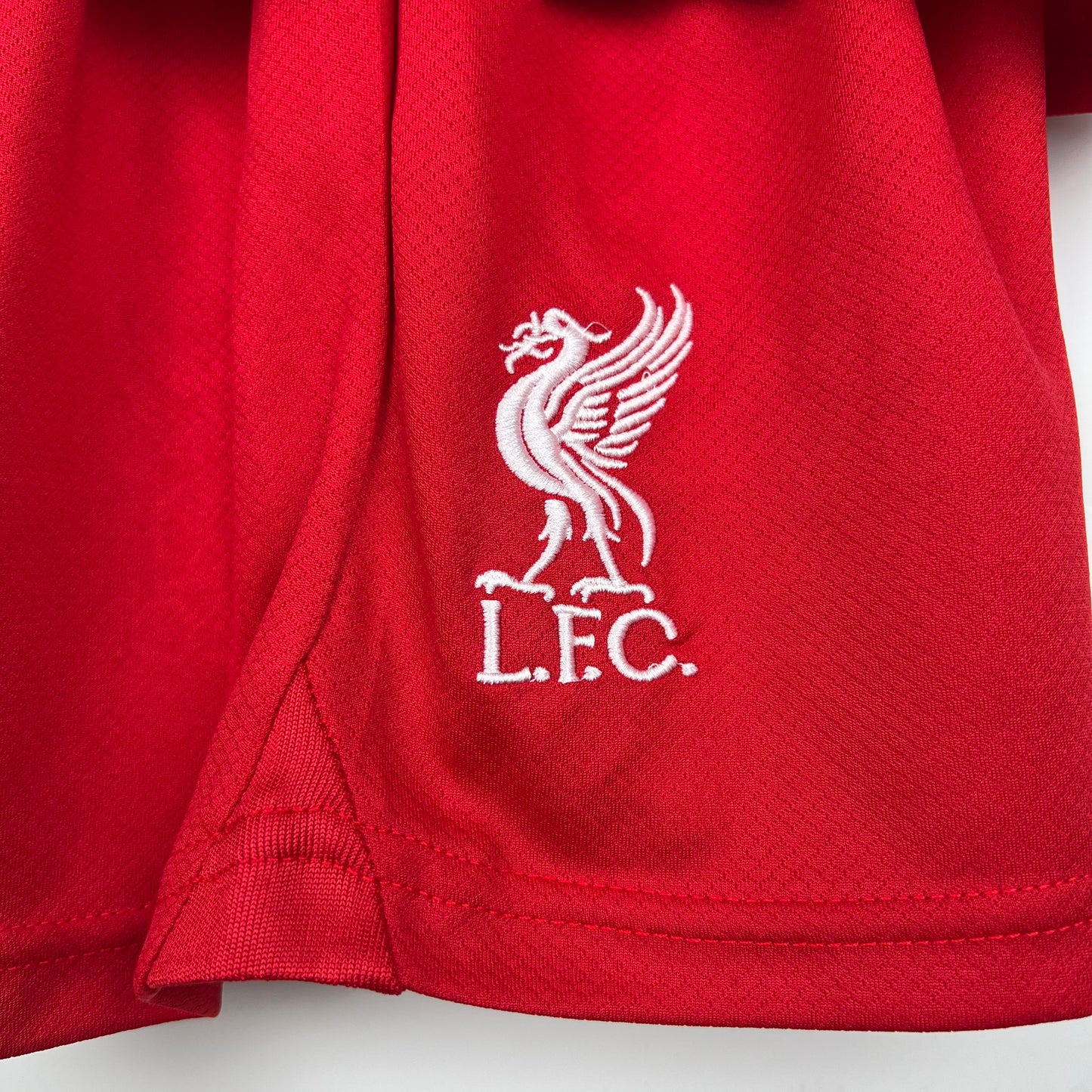 Kit football Liverpool domicile 2023/24