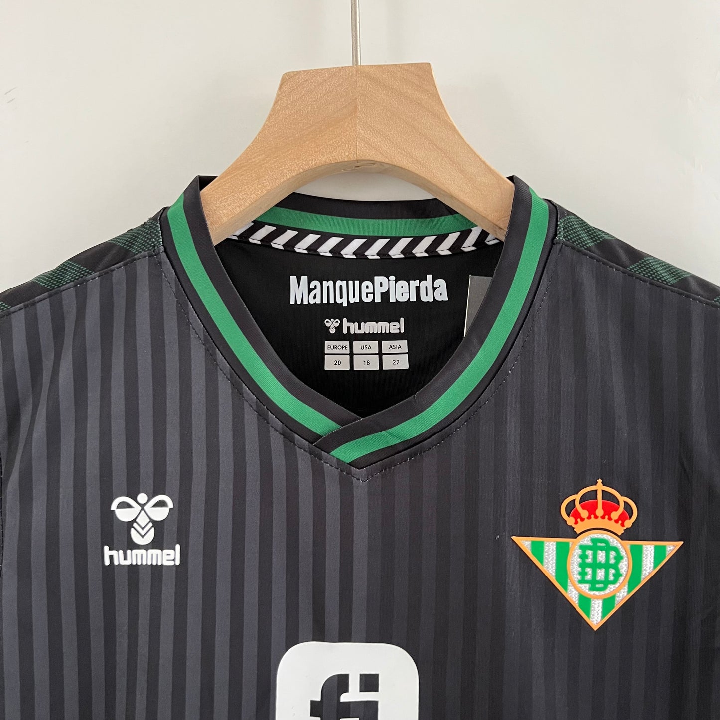 Kit Real Betis Séville extérieur 2023/24