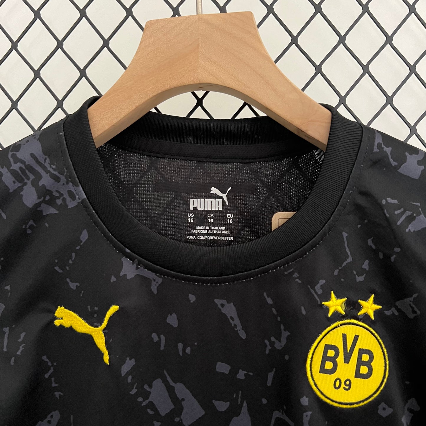 Kit Borussia Dortmund extérieur 2023/24