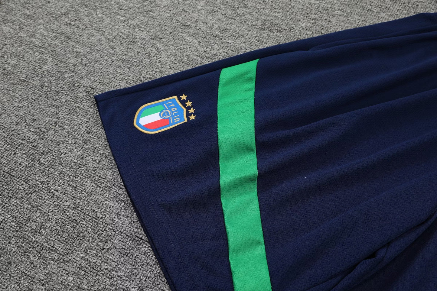 Kit Italie/Italy training bleu 2023/24