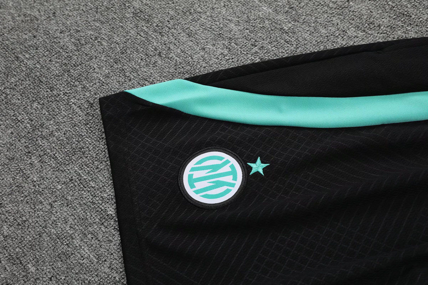 Kit Inter Milan training bleu/vert 2023/24