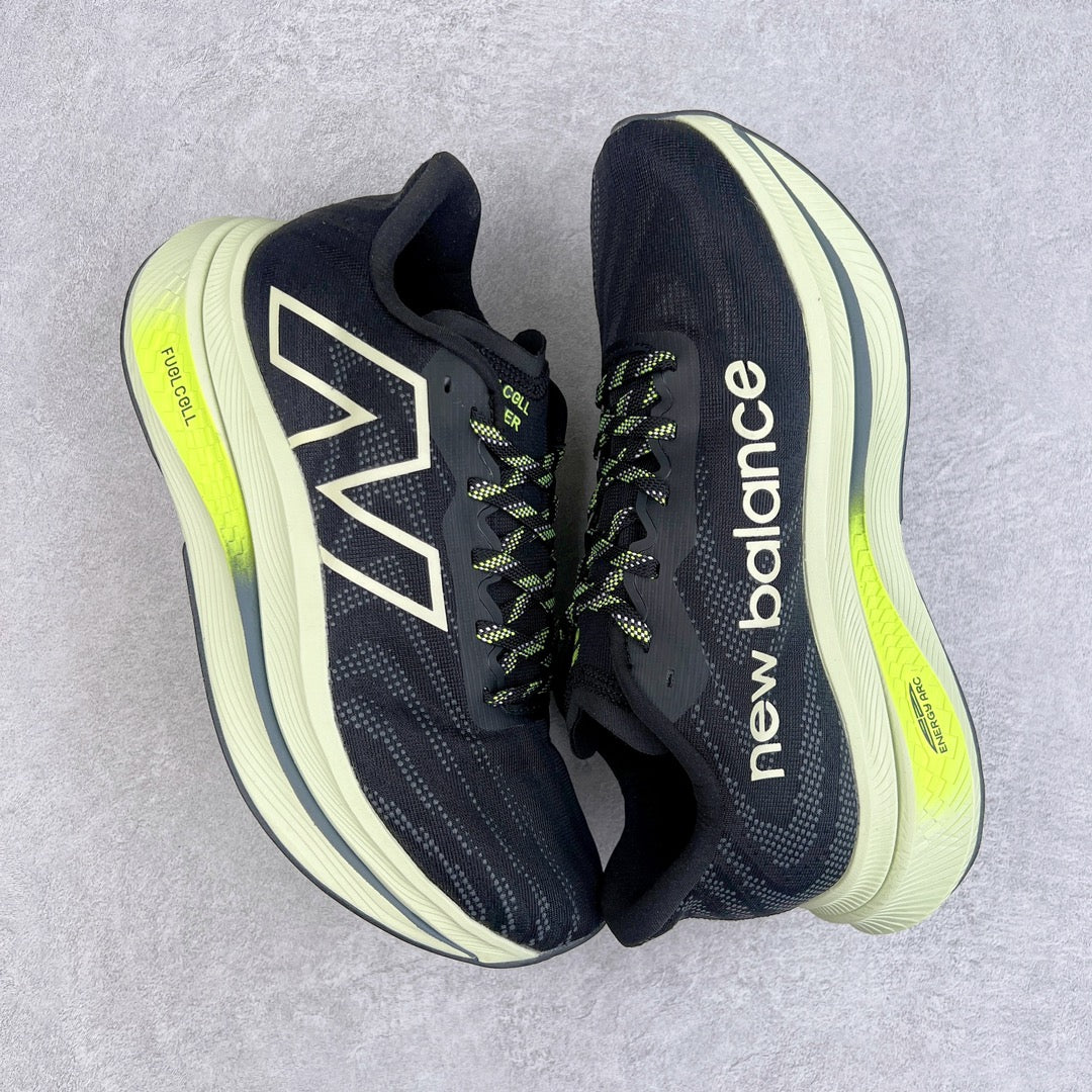 NEW BALANCE FUELCELL SUPERCOMB TRAINER V2 NOIRE