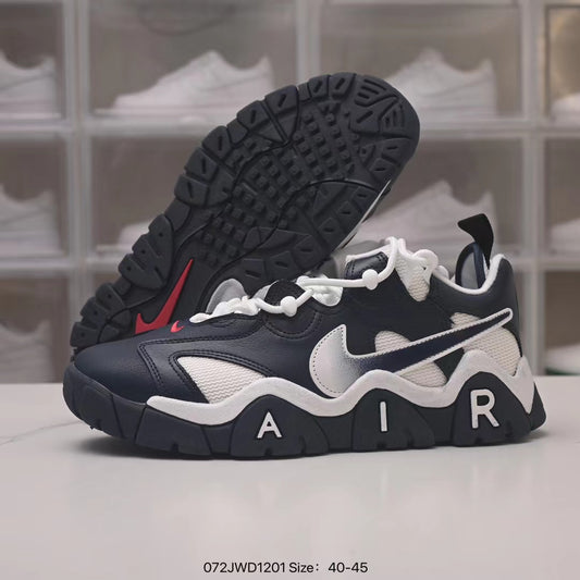 NIKE AIR BARRAGE LOW BLACK & WHITE