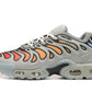 NIKE AIR MAX PLUS DRIFT GRIS ORANGE