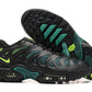 NIKE AIR MAX PLUS DRIFT NOIR & VERT