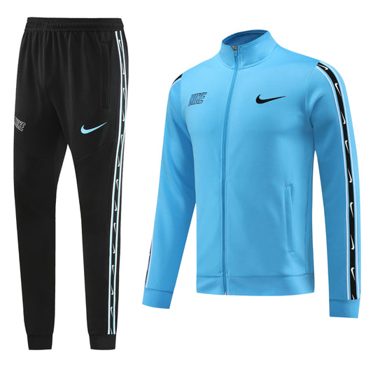 Survêtement jogging Nike Repeat logo bleu clair