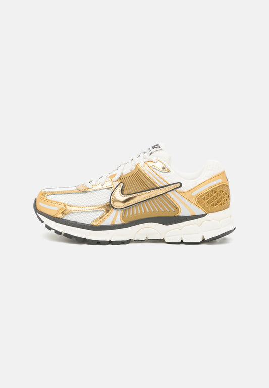 NIKE ZOOM VOMERO 5 WHITE GOLD