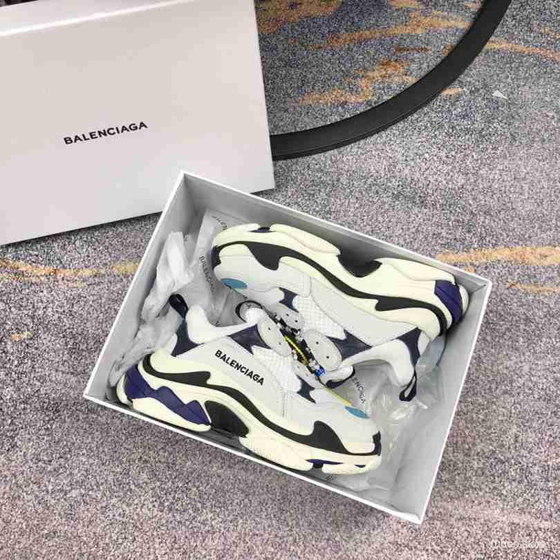 BALENCIAGA TRIPLE S