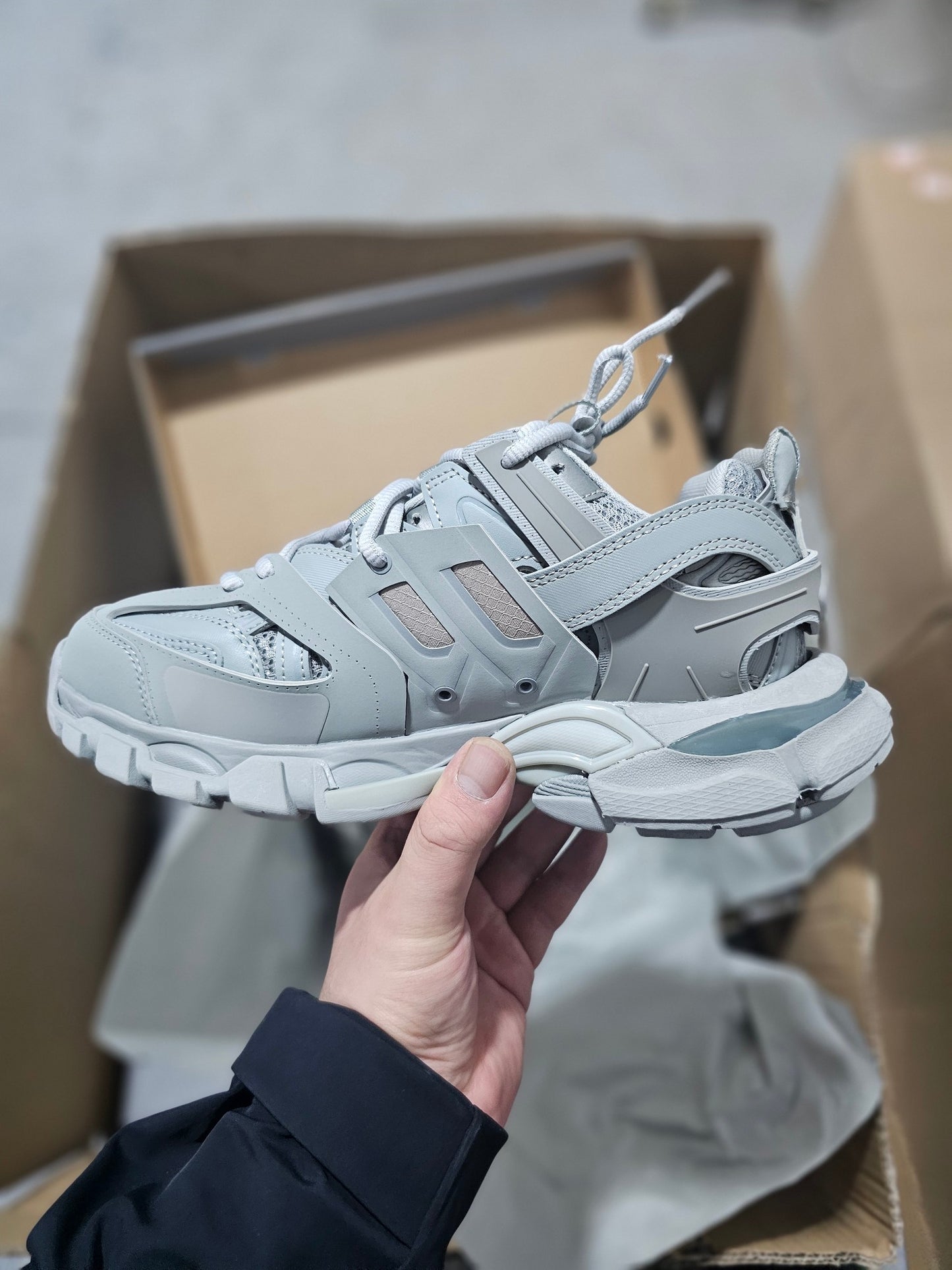 BALENCIAGA TRACK GREY GRISE