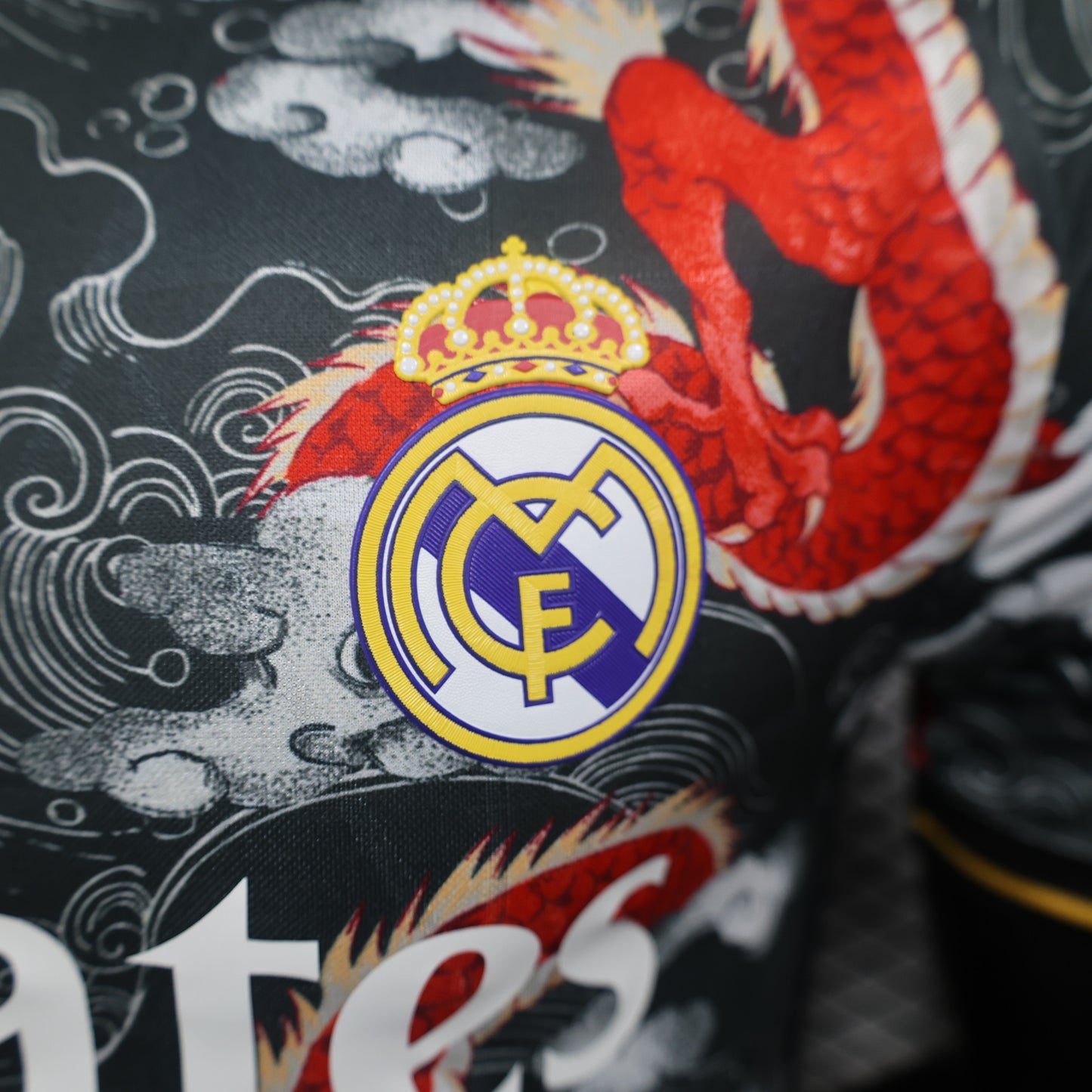 Maillot Real Madrid Red Dragon * Player Version* 2023/24