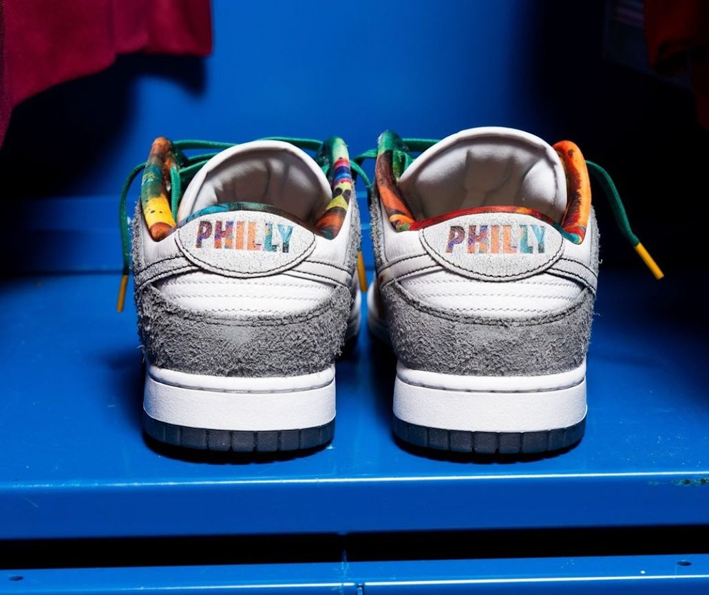 NIKE DUNK LOW PHILLY