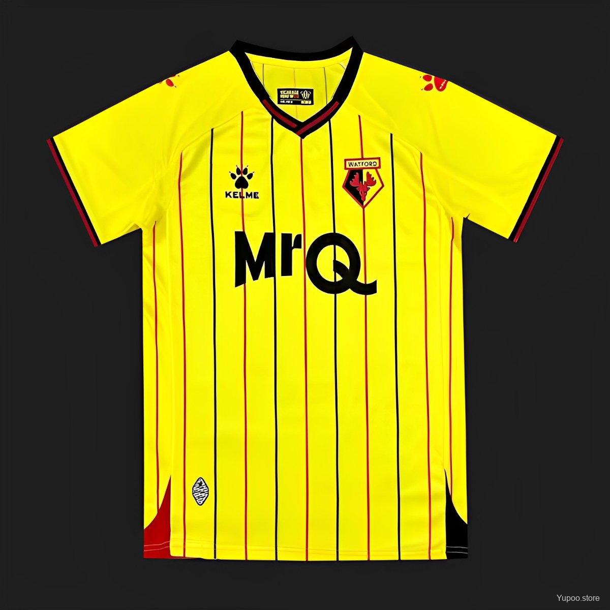 Sortie du maillot domicile 24-25 de Watford - Footy Headlines FR Sortie du maillot domicile 24-25 de Watford - Footy Headlines FR