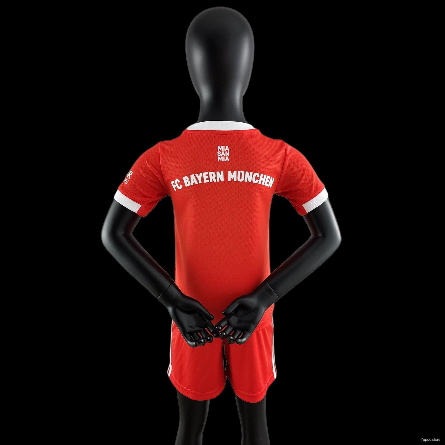 Kit Bayern Munich domicile 2022/23