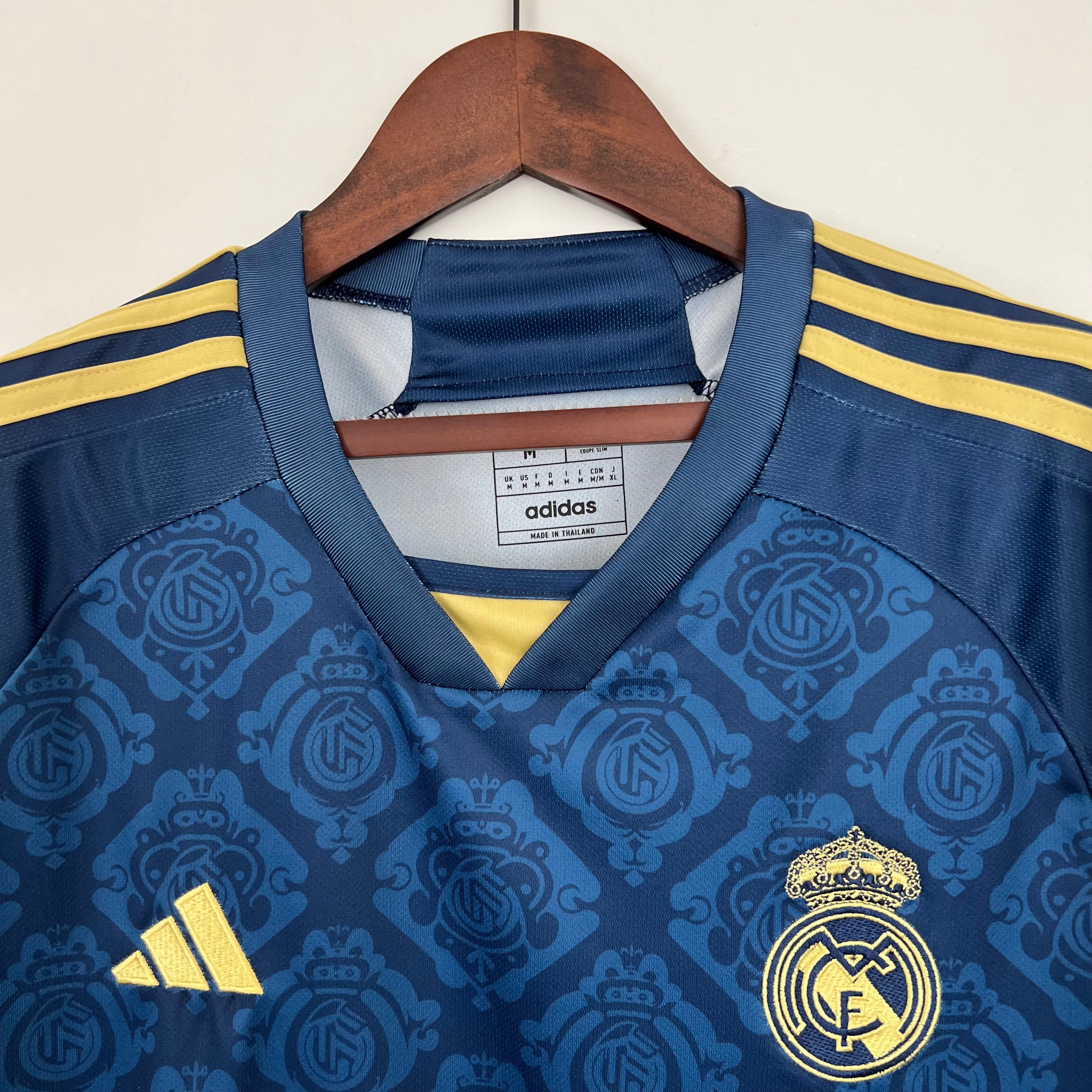 Maillot real best sale madrid edition limitée