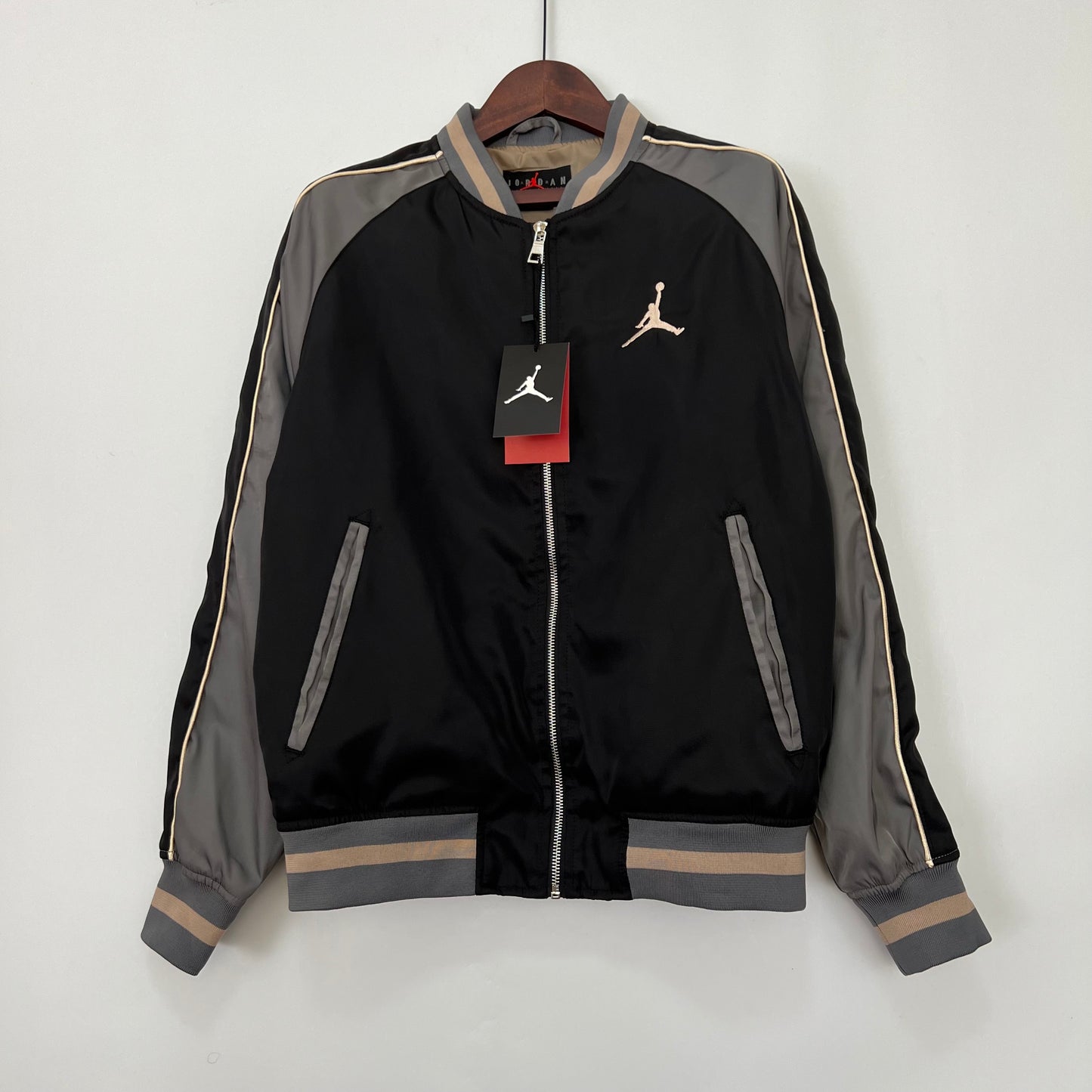 Veste coupe-vent Jordan beige/noir 2023/24