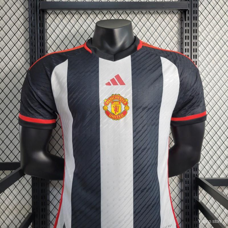 Maillot Manchester United training Player Version 2023/24